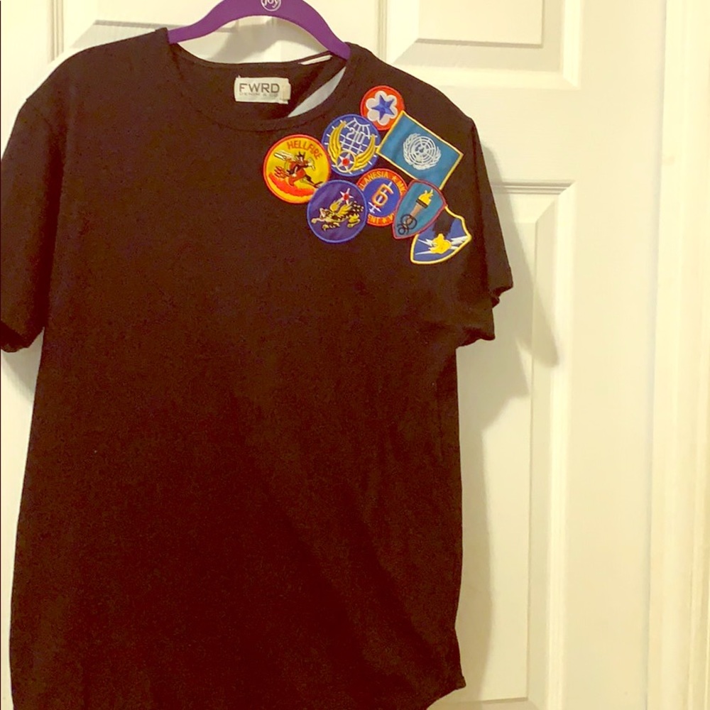 Men’s black shirt